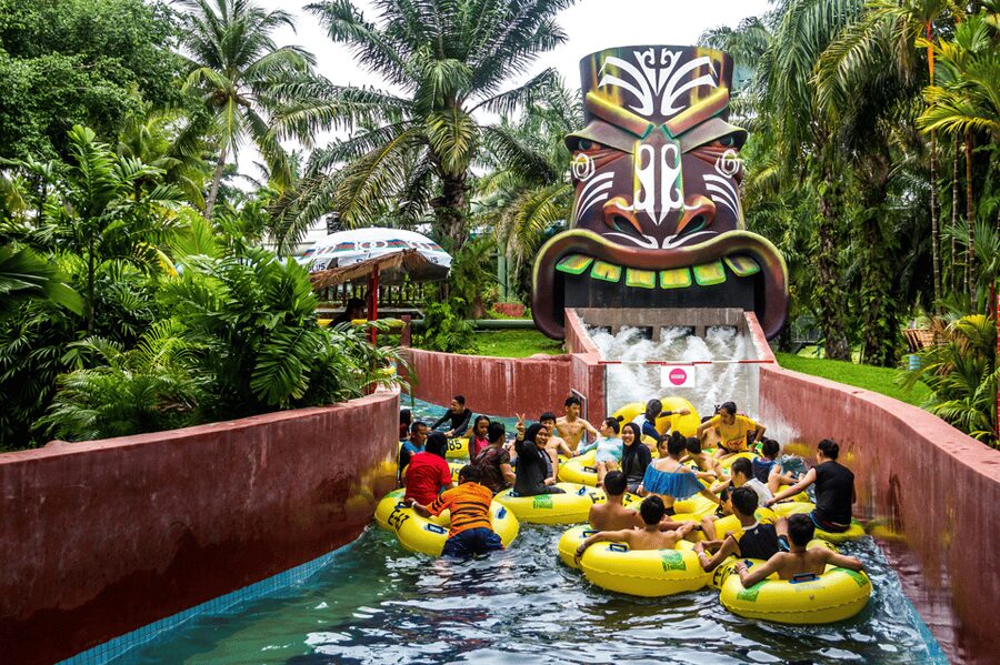 A'famosa Water Theme Park & Safari Wonderland Ticket - Cultural shows and family bonding moments