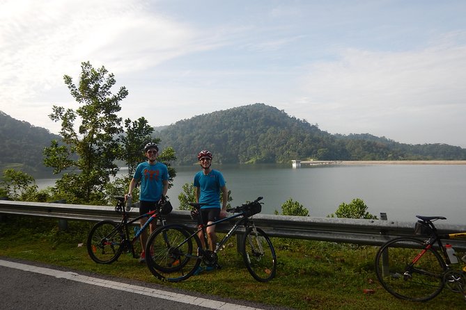 Backcountry Cycling - The cycling route: flat start, river bends, then mid-ride climbs