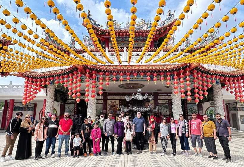 Batu Cave & Kuala Lumpur City Tour - Chinatown and Central Market: shopping streets with real everyday energy