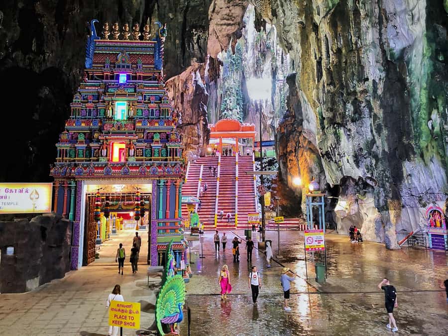 Best of Kuala Lumpur Tour with KL Tower & Batu Caves - National Mosque and Old Railway Station: Culture Stops on the Way to Batu Caves