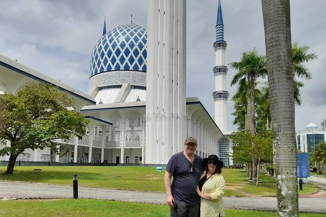 Blue Mosque And Batu Caves Private Tour from Kuala Lumpur - Private Transport from Your Hotel: What You Gain