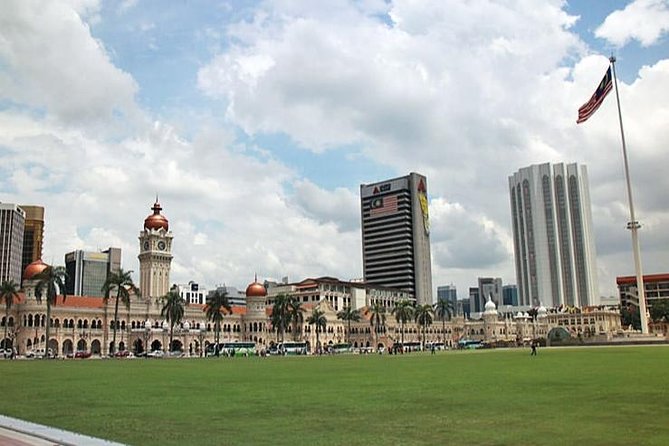 Budget Tour: Full Day Putrajaya, Batu Caves & Kuala Lumpur City - National Monument, Merdeka Square, and the Moorish Buildings People Shoot at Night