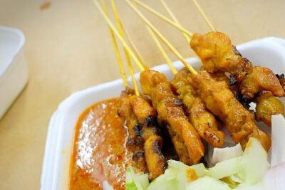 Eat Like a Local: Kuala Lumpur Hawker Center and Street Food Tour by Night