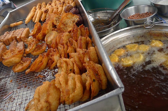 Eat Like A Local: Penang Street Food Tour - Clan Jetty Heritage Home: Tea-Time Snacks and Jetty Stories