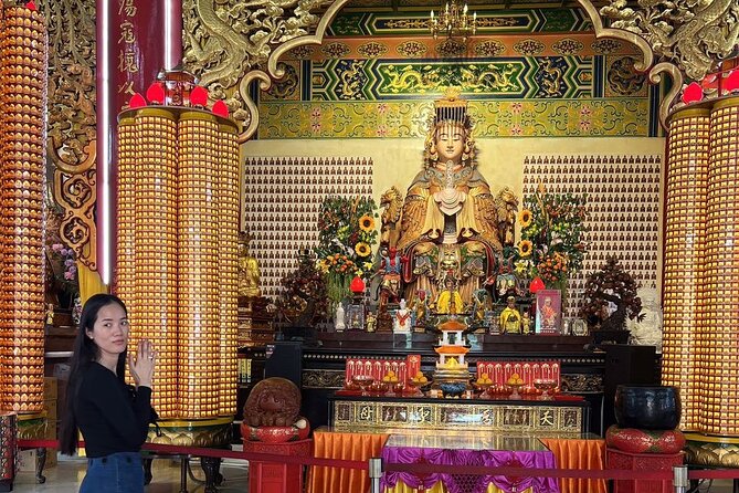 Exclusive Half Day Batu Caves and Private City Tour Kuala Lumpur - Petronas Twin Towers photo stop, and what to plan for