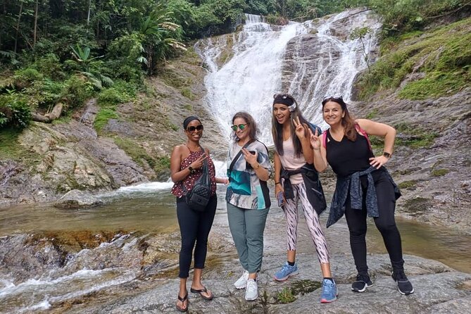 Explore Cameron Highlands: Full-Day Tour with Scenic Batu Caves - Lata Iskandar waterfall stop: fast photos and the cool-dip option