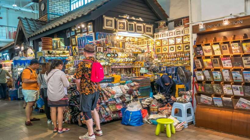 From Kuala Lumpur: Batu Caves Cultural Temple Tour - Thean Hou Temple on Robson Heights: 6 tiers and the Tian Hou dedication