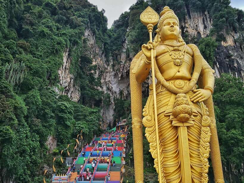 From Kuala Lumpur: Colmar Tropicale and Batu Caves Day Trip - Pickup in Kuala Lumpur: what the meeting point really means