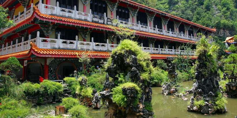 From Kuala Lumpur: Full-Day Tour to Ipoh - The Malay Food Walk: Markets, Signature Dishes, Ice Balls, and Snack Mode