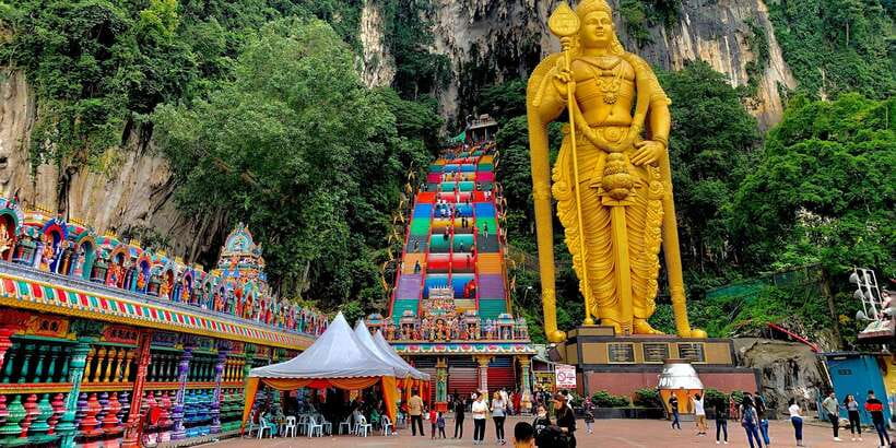 From Kuala Lumpur: Genting Highlands Day Tour & Gondola Ride - What to bring and what to avoid at these stops