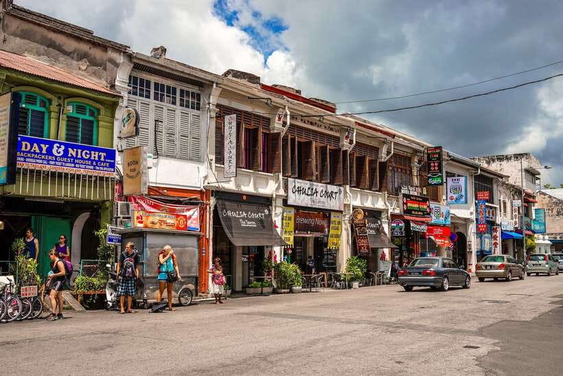 FullDay Pulau Penang Exploration Tour - Old Penang street art and Chowrasta Market: color with context