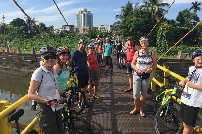 Half-Day Heritage Bike Tour in Kuching - Why Kuching looks different from a bike and a sampan