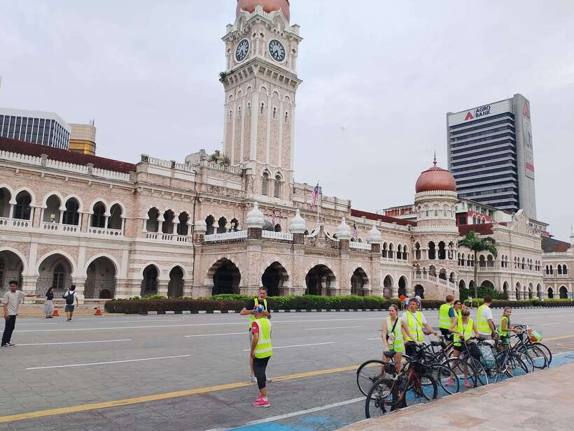 Hidden Kuala Lumpur: 4-Hour Bike Tour - Heritage Trades and Chinese Eateries on Side Streets