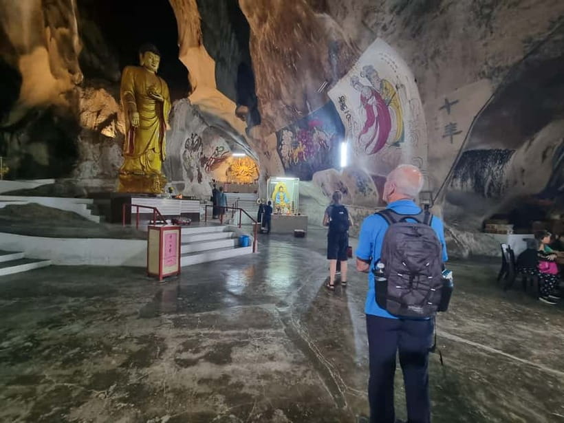 Ipoh Cave Temples Tours - Temple Stop #1: A Cave With Stalagmites and Stalactites