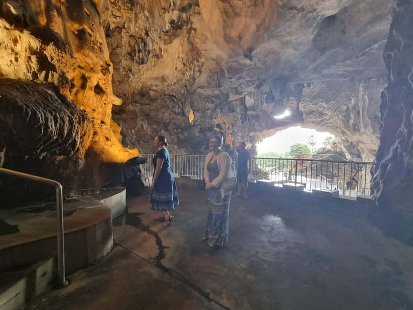 Ipoh Cave Temples Tours - Where Perak Tong and Sam Poh Tong Fit In