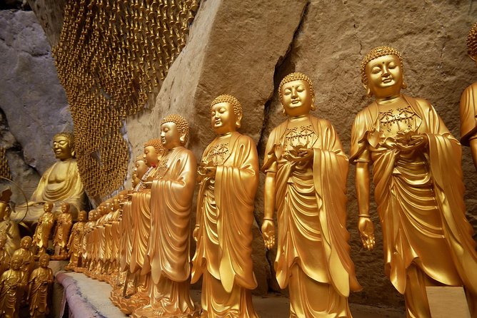 Ipoh Private Day Trip from Kuala Lumpur with Lunch - Stop 4, Sam Poh Tong: cave temple, pond, and tortoise feeding