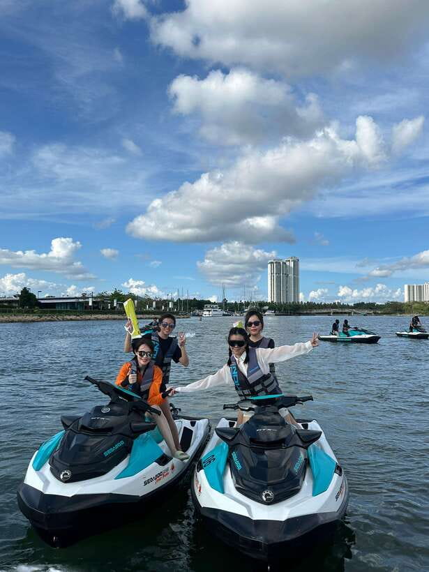 Johor Bahru : Seadoo JetSki 30mins Self Ride Tour (Double) - Why this short Sea-Doo ride feels like a cross-border thrill