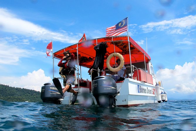 Join us for a RAID Try Dive in Kota Kinabalu - Why Kota Kinabalu’s Tunku Abdul Rahman waters make a great first scuba day