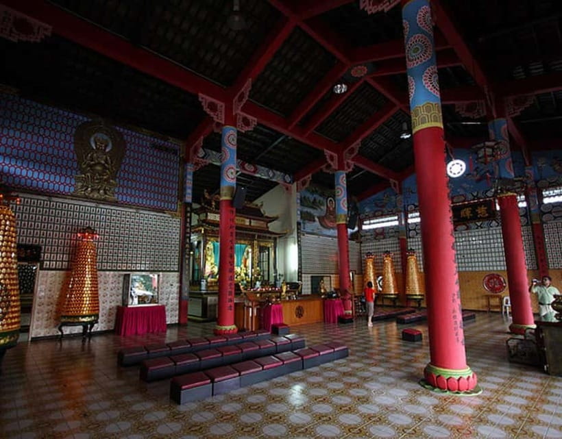Kota Kinabalu City Tour: Culture & Heritage tour with Lunch - Lunch at a local spot, where Sabahan flavors come with context