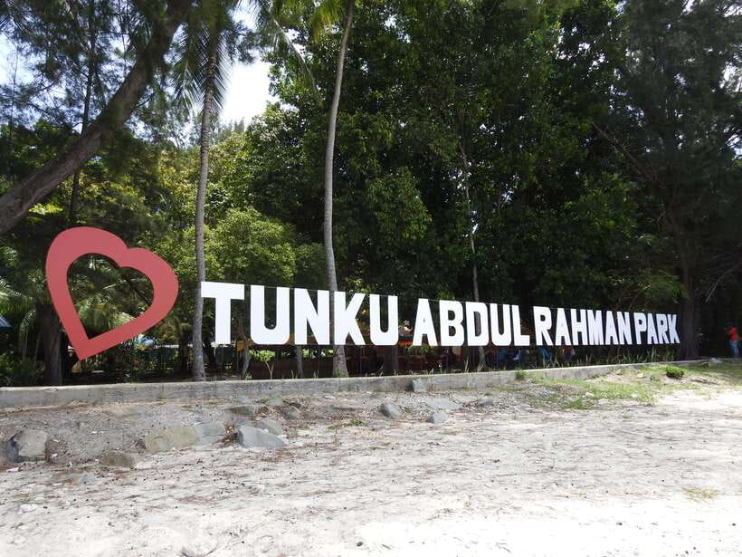 Kota Kinabalu: Island Hopping with Snorkeling & Meal - Key highlights at a glance
