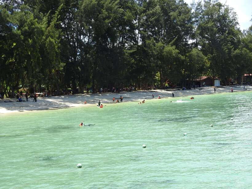 Kota Kinabalu: Island Hopping with Snorkeling & Meal - The boat rides, timing, and how crowds affect your day