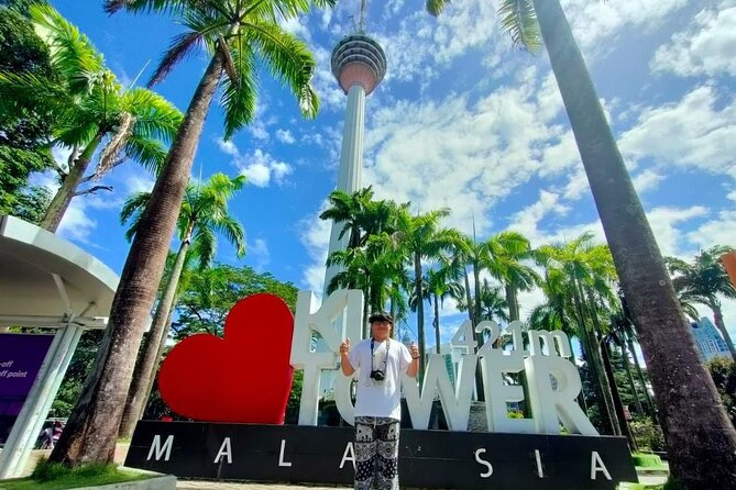Kuala Lumpur Airport Transit Tour (4 hours) - National Monument, Merdeka Square, and Sultan Abdul Samad: a tight government-district walk