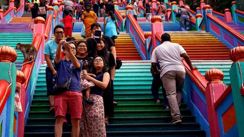 Kuala Lumpur: Batu Caves & Historic Buildings Tour - Chinatown and markets: browse first, snack smart second