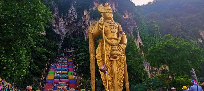 Kuala Lumpur: City Tour & Batu Caves Combo - A four-hour Kuala Lumpur hits list, built around Batu Caves