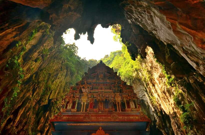 Kuala Lumpur: City Tour & Batu Caves Combo - Istana Negara, National Mosque, and KL’s mix of styles in short stops