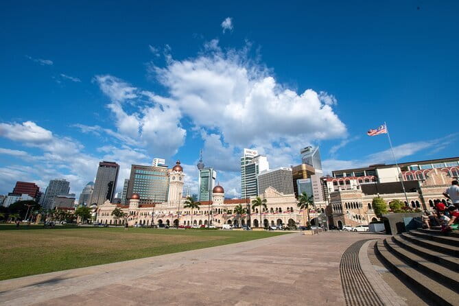 Kuala Lumpur City Tour with 21 Attraction (Private) - Mosque + botanical calm: National Mosque and Perdana Botanical Garden