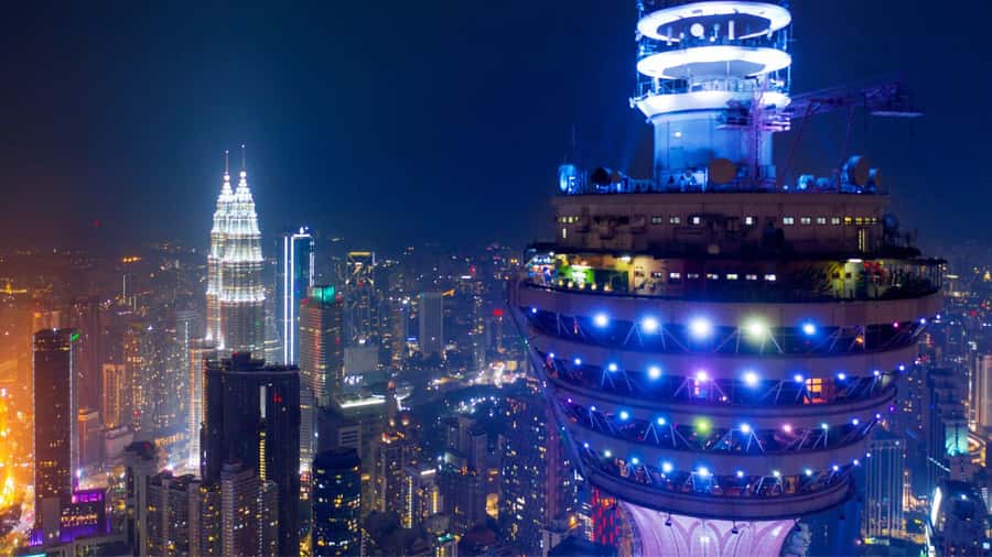 Kuala Lumpur: Evening Tour with Kuala Lumpur Tower Tickets - Getting Picked Up Smoothly Near the Twin Towers