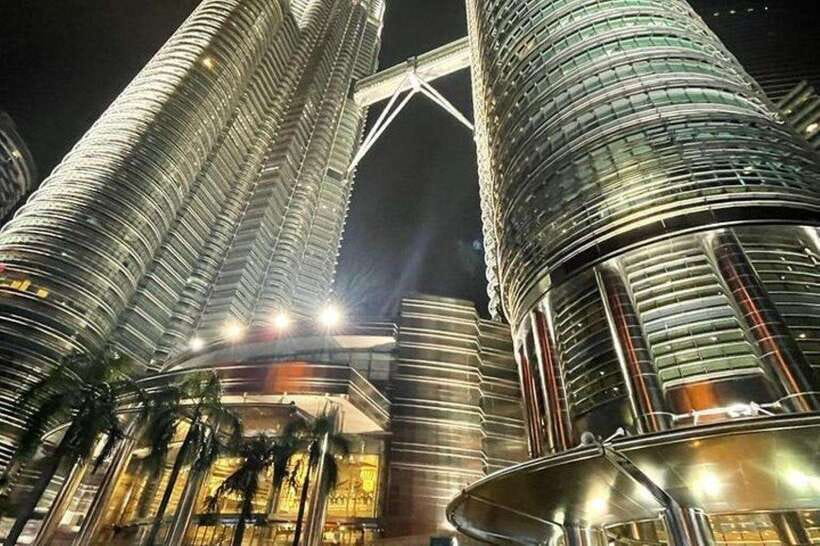 Kuala Lumpur: Full-Day Private City Highlights Tour - Chinatown (Petaling Street) and Little India (Brickfields): where you can feel the neighborhoods