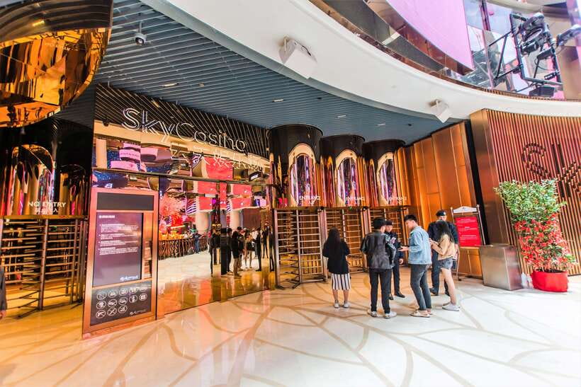 Kuala Lumpur: Genting Highland Tour with SkyWorld Theme Park - Premium Outlets and dining: how to use your free time well