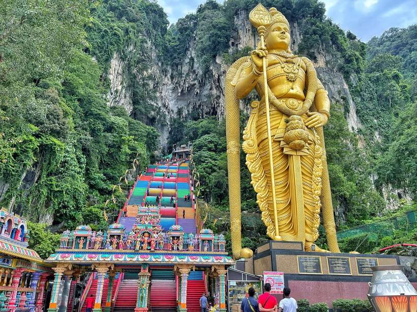Kuala Lumpur: Genting Highlands & Batu Caves Day Trip - Leaving Kuala Lumpur for Mountain Air and Big Stops