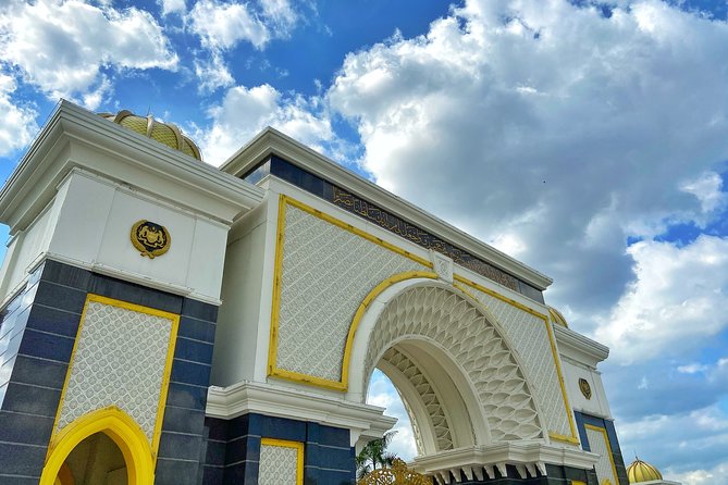 Kuala Lumpur Half Day City Tour (Private Tour) - The National Museum Photo Stop and Other Entrance Fees