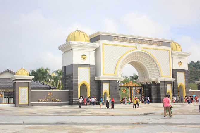 Kuala Lumpur Half Day Guided City Tour (SIC/Shared Tour) - Stop 1: National Museum, and That Minangkabau Roof for Instant Photos