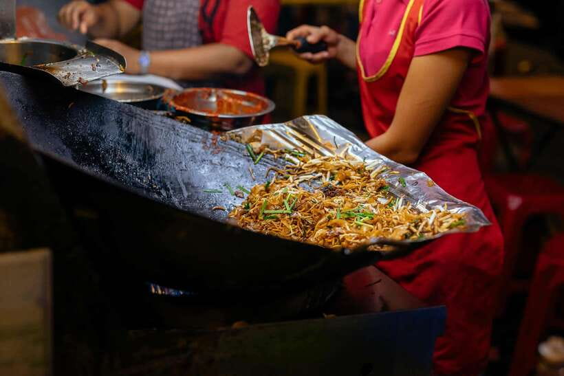 Kuala Lumpur: Local Street Food Night Tour - Price and Value for $69: Five Tastings and a Route You Do Not Have to Guess