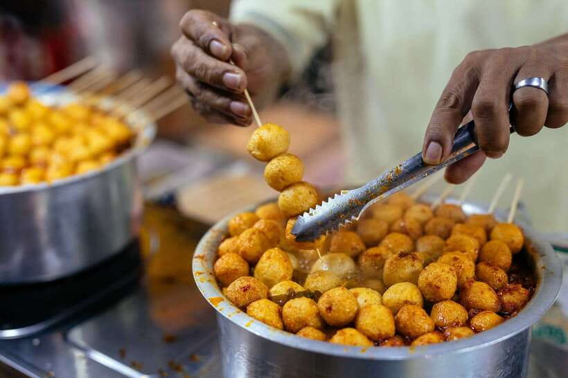 Kuala Lumpur: Local Street Food Night Tour - How to Make It Work: What to Wear, Who Should Go, and Who Should Skip