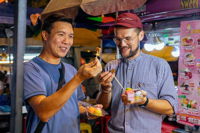 Kuala Lumpur Local Street Food Private Walking Tour by Night - Getting your bearings in Bukit Bintang at night