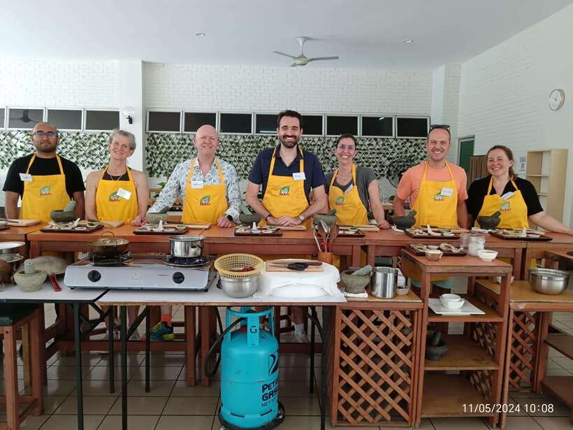 Kuala Lumpur: Malaysian Cooking Class with Market Tour - LaZat Cooking setup: individual gear and a small-group rhythm