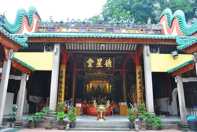 Kuala Lumpur Night Tour - Sri Mahamariamman Temple: the oldest Hindu temple connection