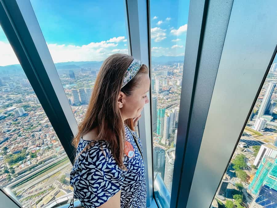Kuala Lumpur: Petronas Twin Towers Entry E-Ticket - Skybridge Time: The Walk Across Two Floors of Air