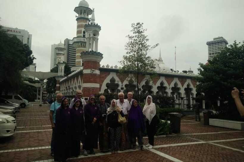 Kuala Lumpur: Private custom walking tour with a local guide - Price and logistics: why $47 per person can be good value in KL