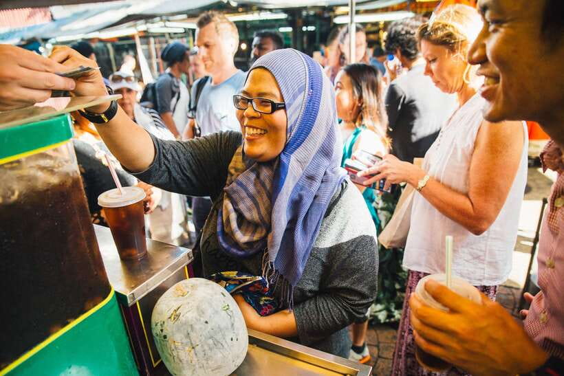 Kuala Lumpur: Private Food Tour – 10 Tastings with Locals - What to bring, what to expect, and the small comfort details that matter