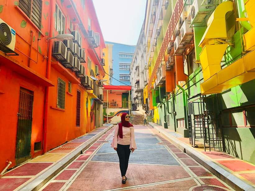 Kuala Lumpur: Private Highlights Instagram Tour - Thean Hou Chinese Temple and Kwai Chai Hong: where your photos get personality