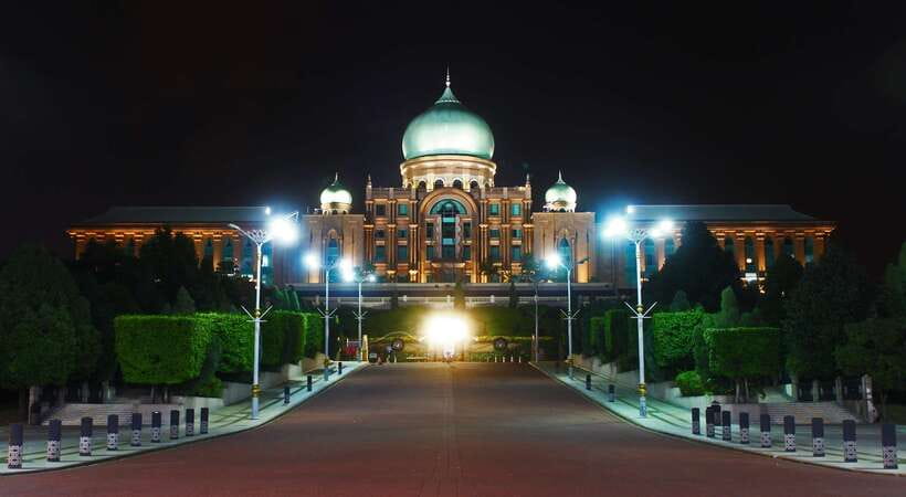 Kuala Lumpur: Putrajaya City Tour with Lake Cruise - Getting from Kuala Lumpur: A/C pickup and realistic timing