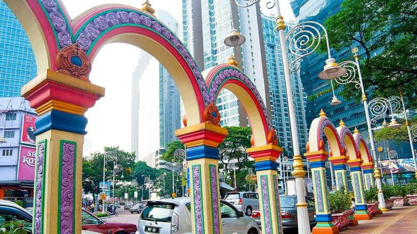 Kuala Lumpur: Sightseeing, Markets, and Food Night Tour - Chinatown on Petaling Street: Quick Shops and Fast Snacks