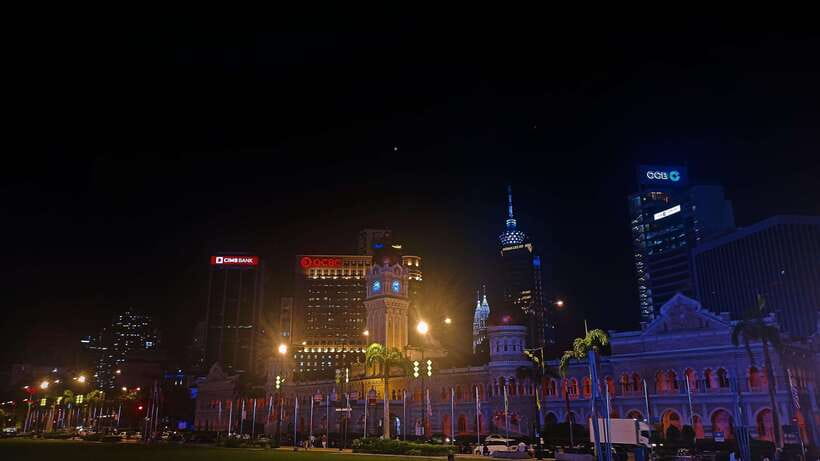 Kuala Lumpur: Sightseeing, Markets, and Food Night Tour - Maha Mariamman Temple: 1873 Hindu Roots in the Middle of the City