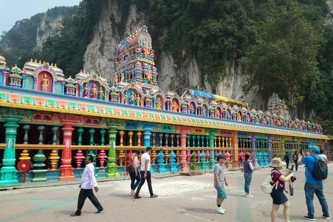 Kuala Lumpur Suburbs Batu Caves Half-Day Tour (SIC/Shared Tour) - Batu Caves plus batik, the kind of mix that works