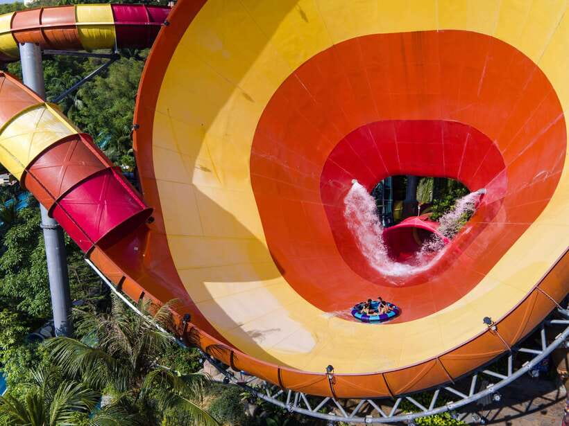 Kuala Lumpur: Sunway Lagoon Entry Ticket - Extreme Park and Scream Park: bungee, flying fox, and Night of Fright
